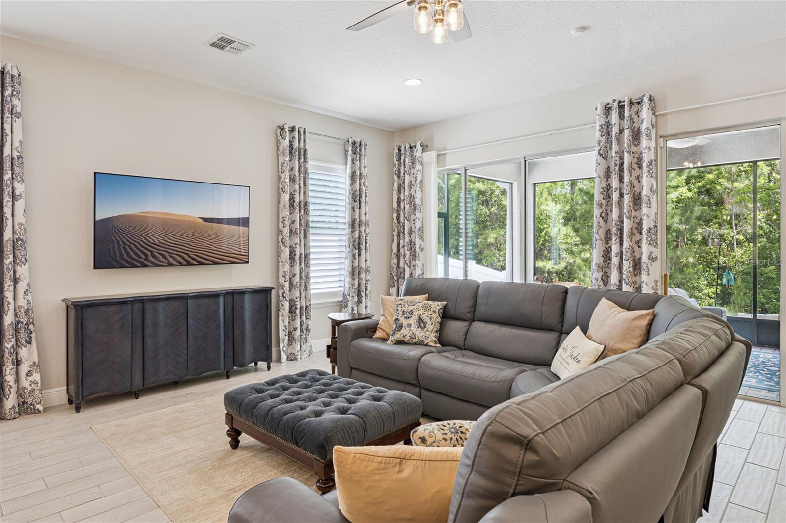 Image 18 of 60 For 10693 Petrillo Way