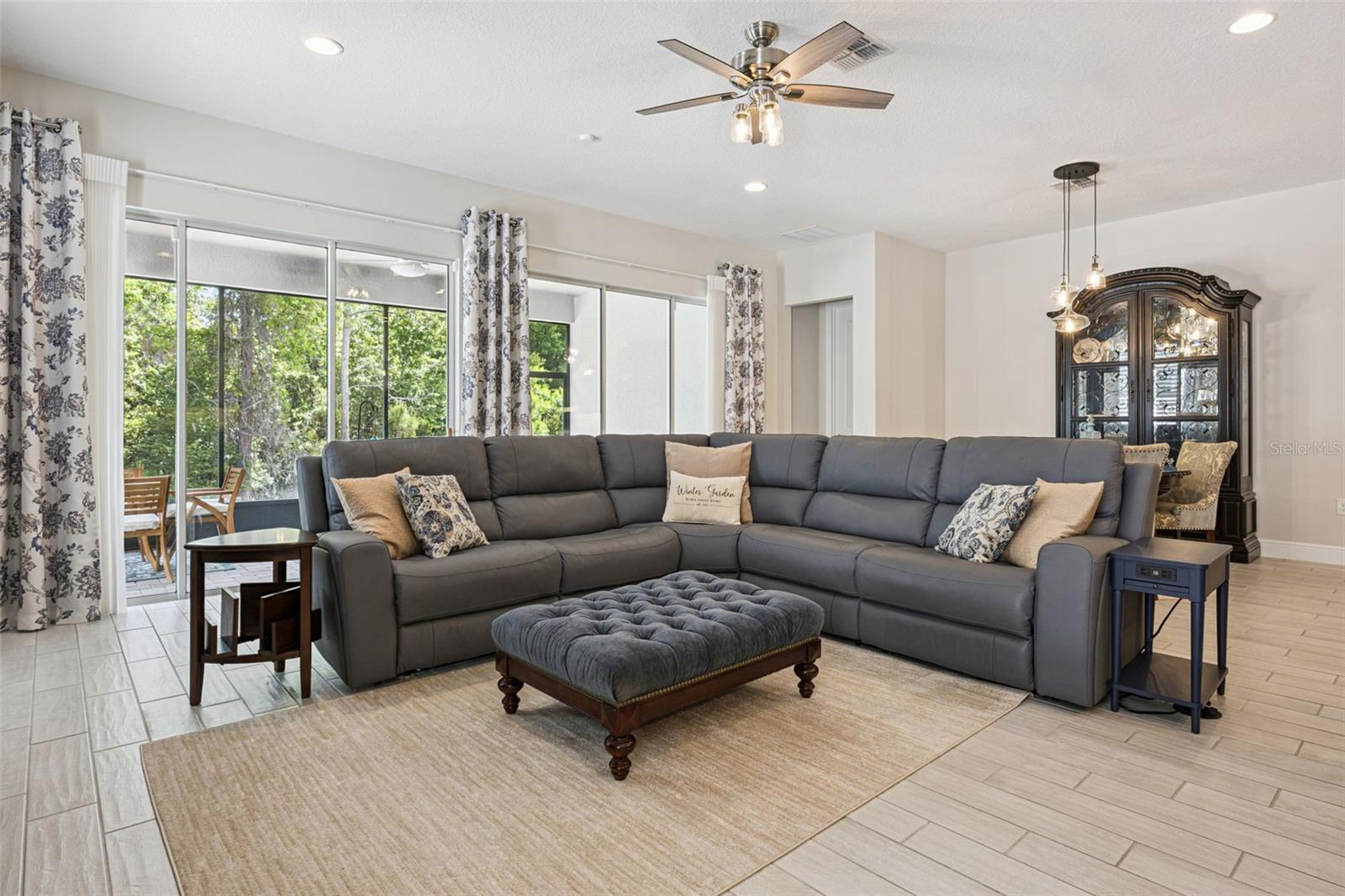 Image 6 of 60 For 10693 Petrillo Way