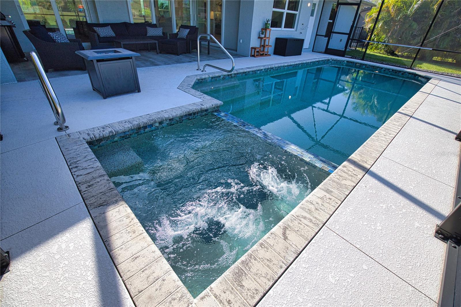 Image 28 of 42 For 916 Boundary Boulevard