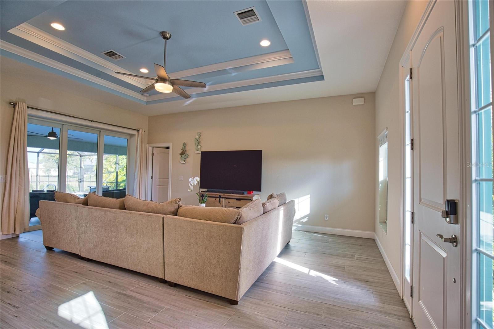 Image 5 of 42 For 916 Boundary Boulevard