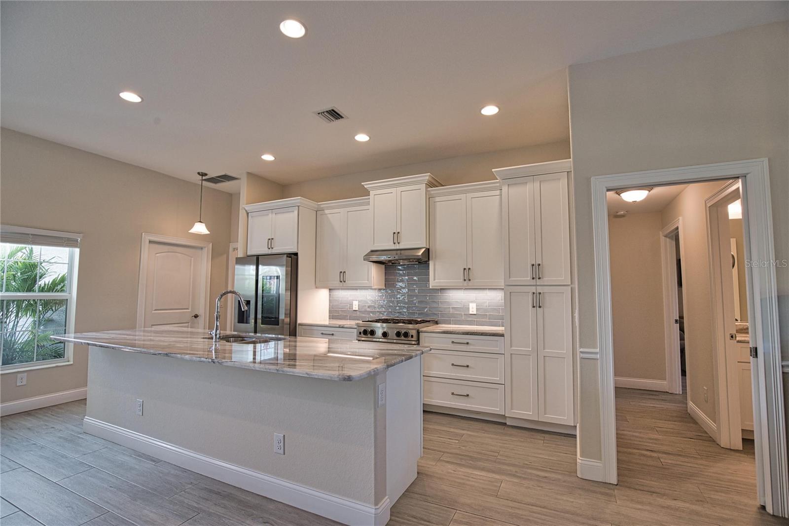 Image 9 of 42 For 916 Boundary Boulevard