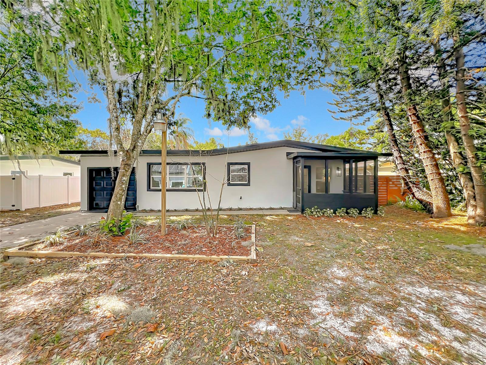 Image 2 of 17 For 3204 Indian Drive