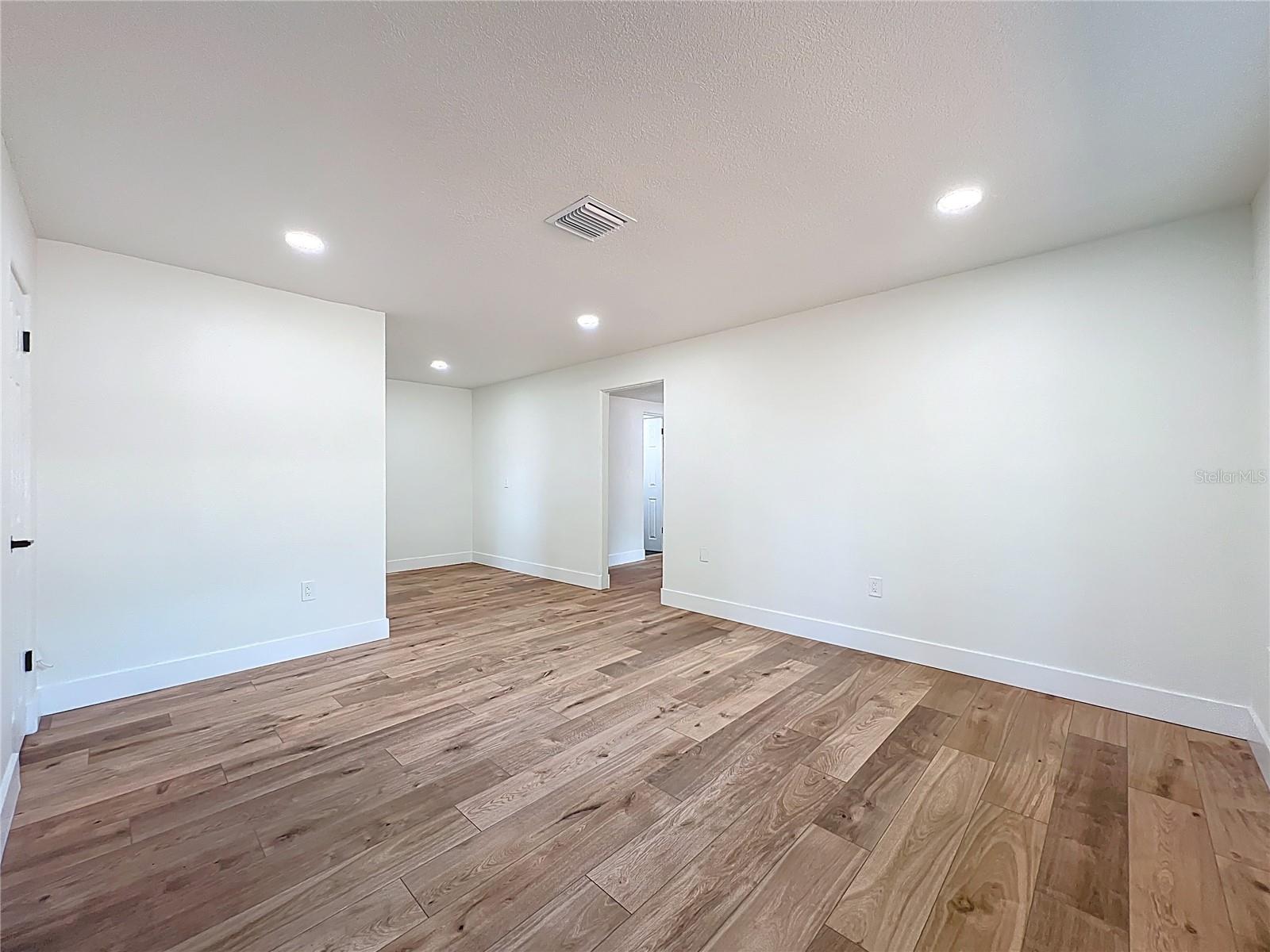 Image 4 of 17 For 3204 Indian Drive