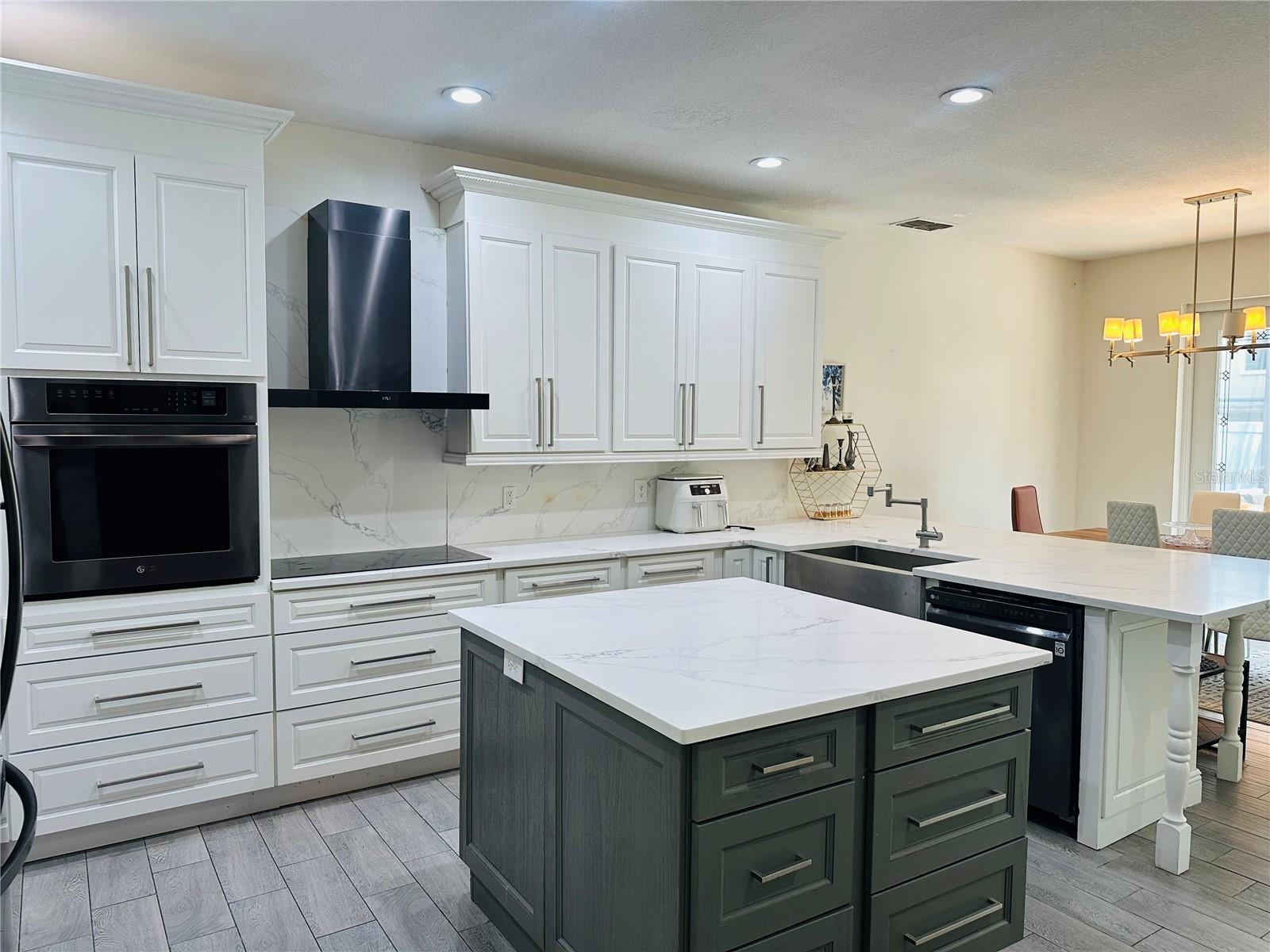 Image 10 of 29 For 2283 Stone Cross Circle