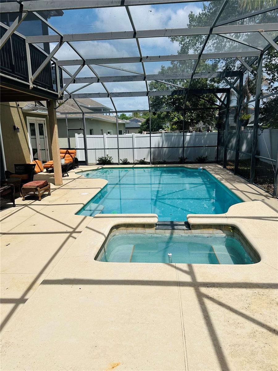 Image 14 of 29 For 2283 Stone Cross Circle