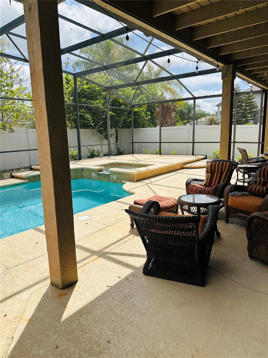 Image 15 of 29 For 2283 Stone Cross Circle