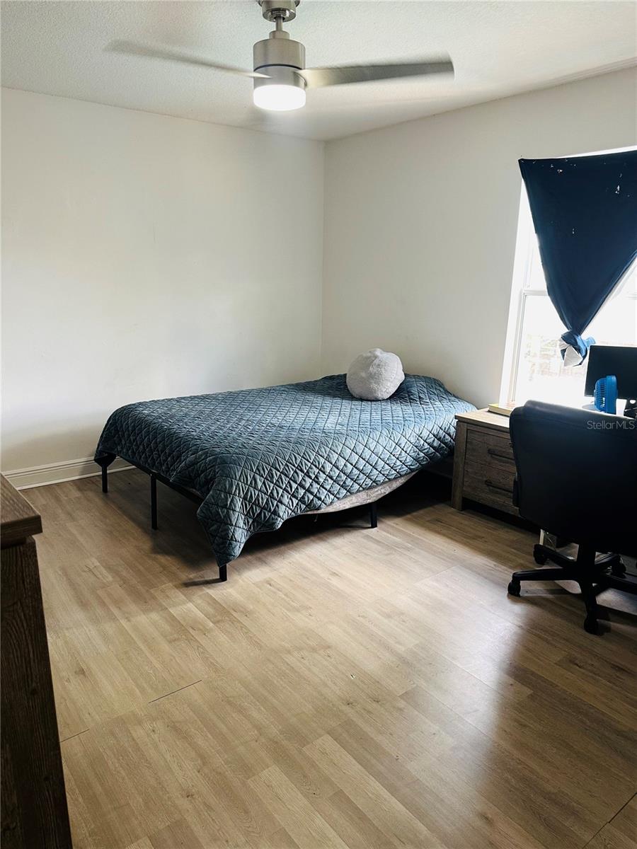 Image 17 of 29 For 2283 Stone Cross Circle