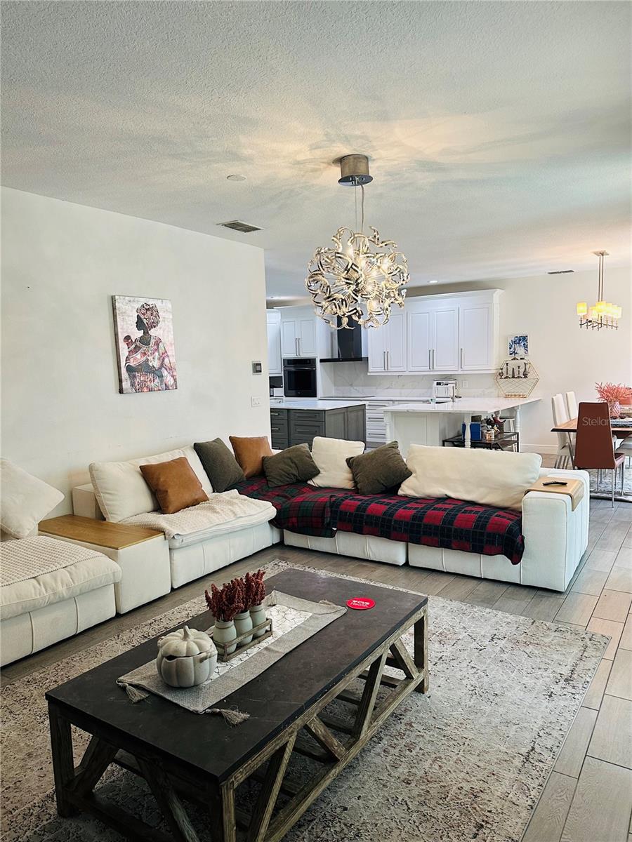 Image 22 of 29 For 2283 Stone Cross Circle