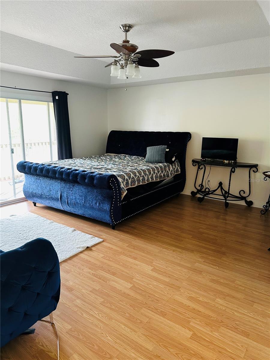 Image 24 of 29 For 2283 Stone Cross Circle