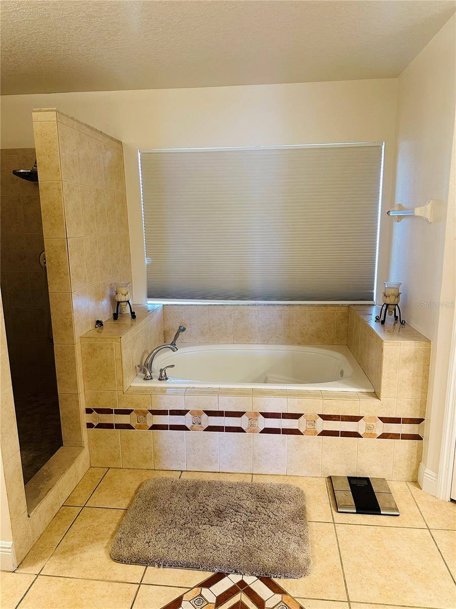 Image 25 of 29 For 2283 Stone Cross Circle