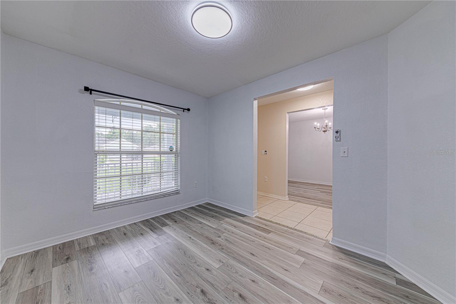 Image 10 of 43 For 1176 Lake Place Court