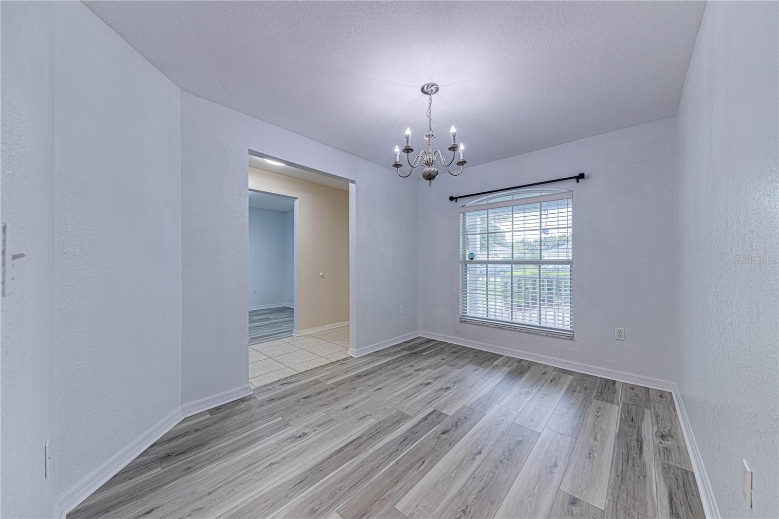 Image 12 of 43 For 1176 Lake Place Court