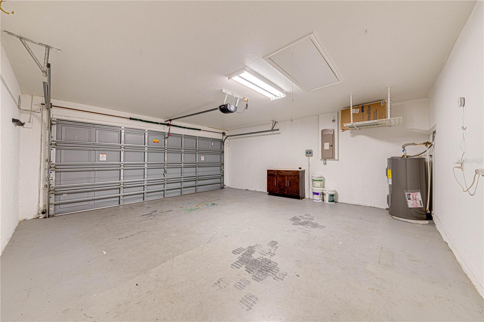 Image 22 of 43 For 1176 Lake Place Court