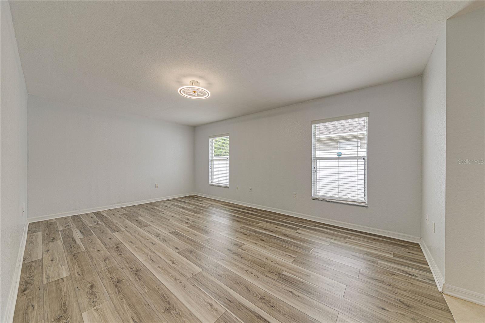 Image 30 of 43 For 1176 Lake Place Court