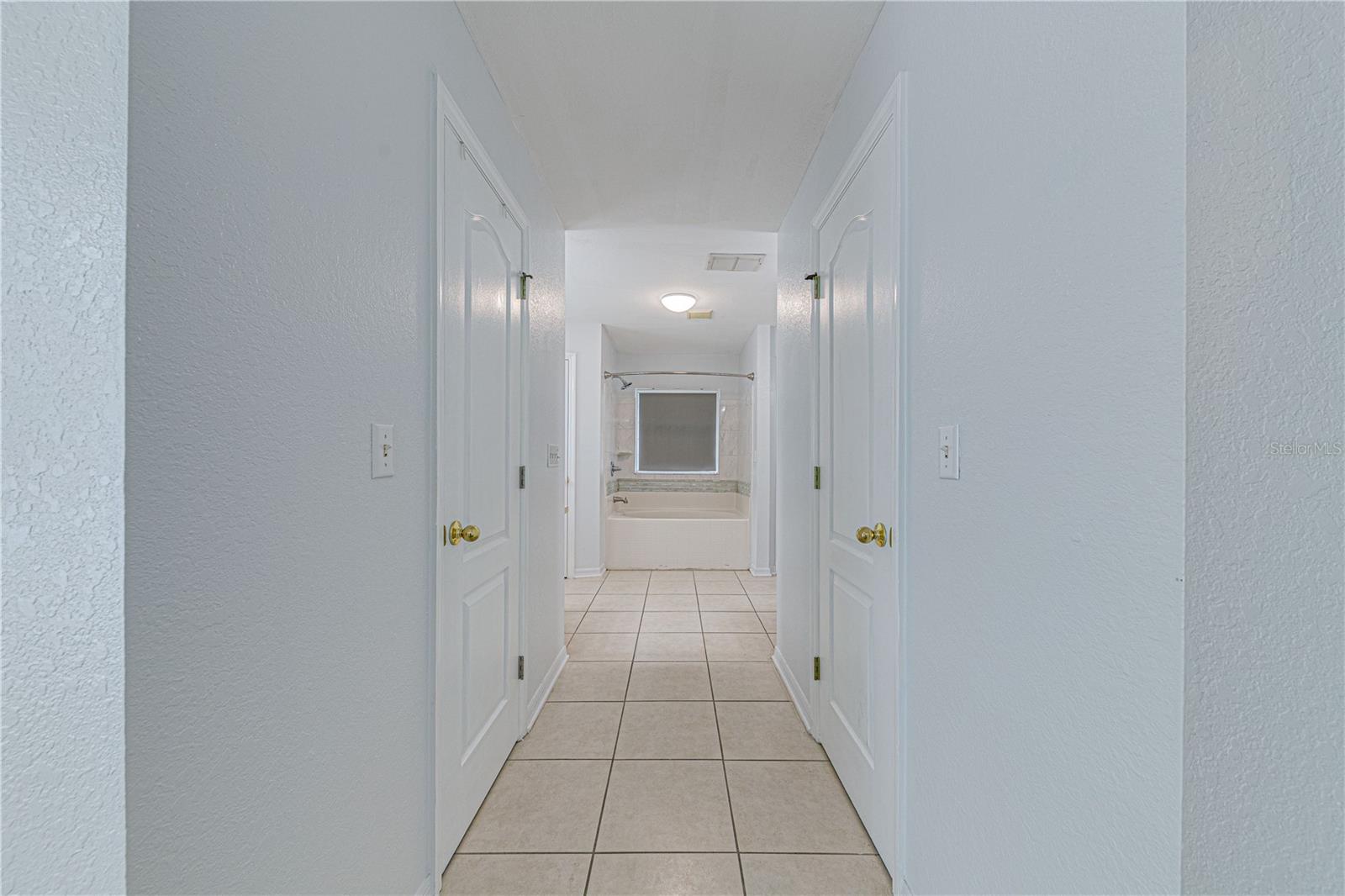 Image 32 of 43 For 1176 Lake Place Court