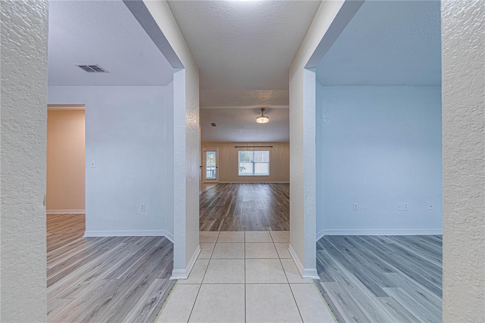 Image 7 of 43 For 1176 Lake Place Court