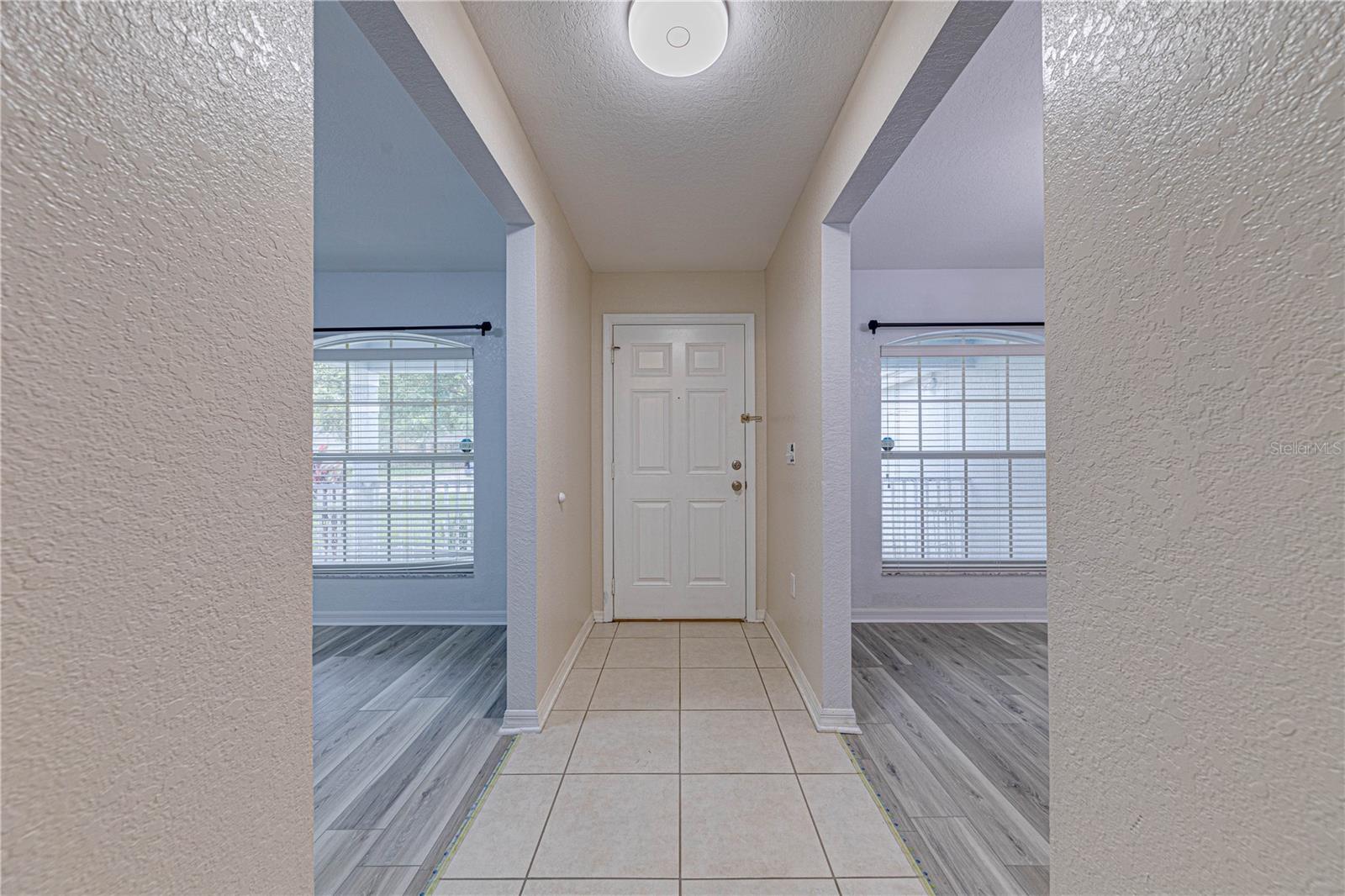 Image 8 of 43 For 1176 Lake Place Court