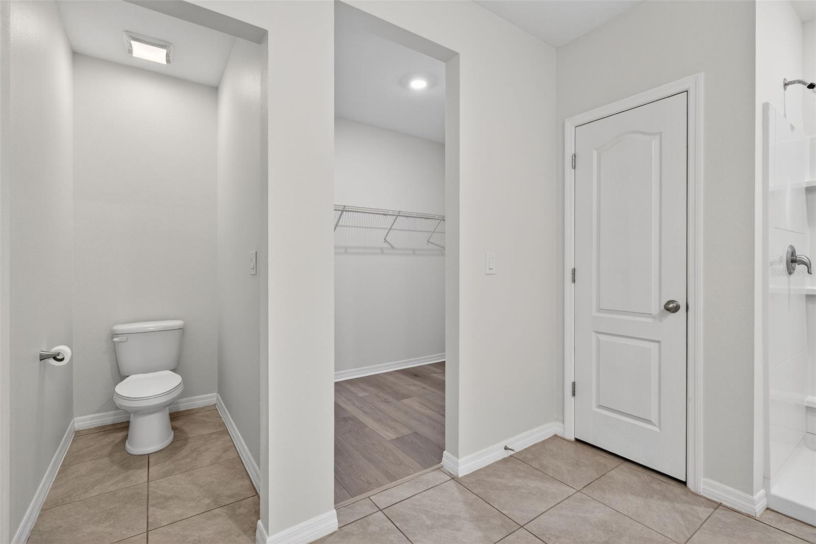 Image 12 of 92 For 2992 Gibraltar Boulevard