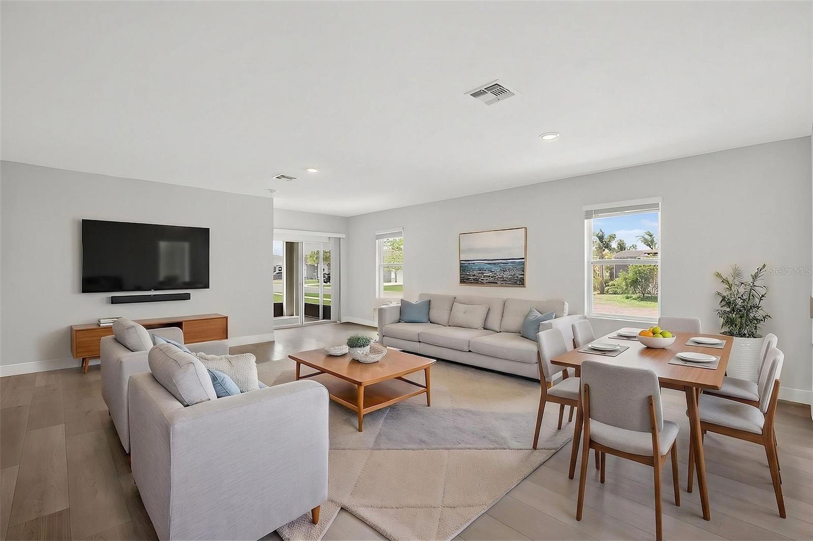 Image 2 of 92 For 2992 Gibraltar Boulevard