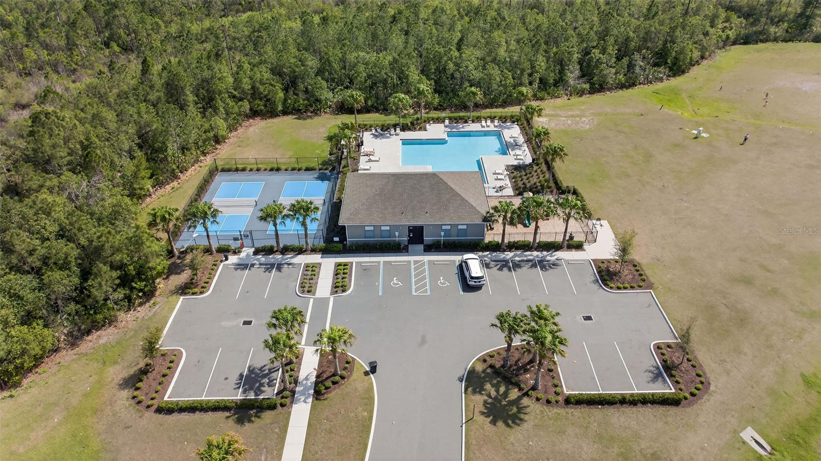 Image 23 of 92 For 2992 Gibraltar Boulevard