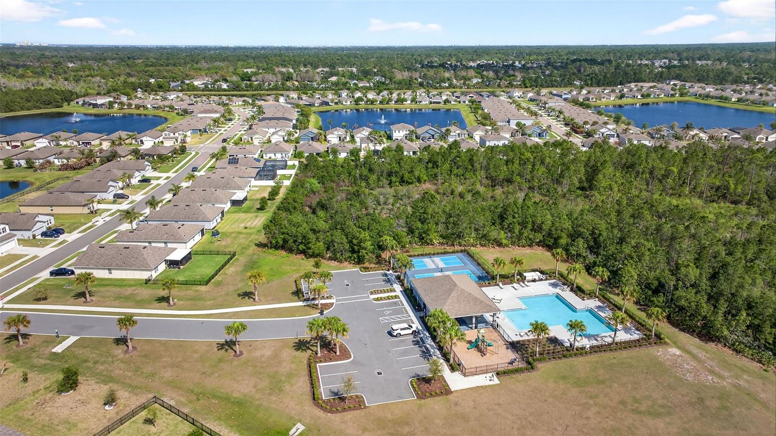 Image 25 of 92 For 2992 Gibraltar Boulevard