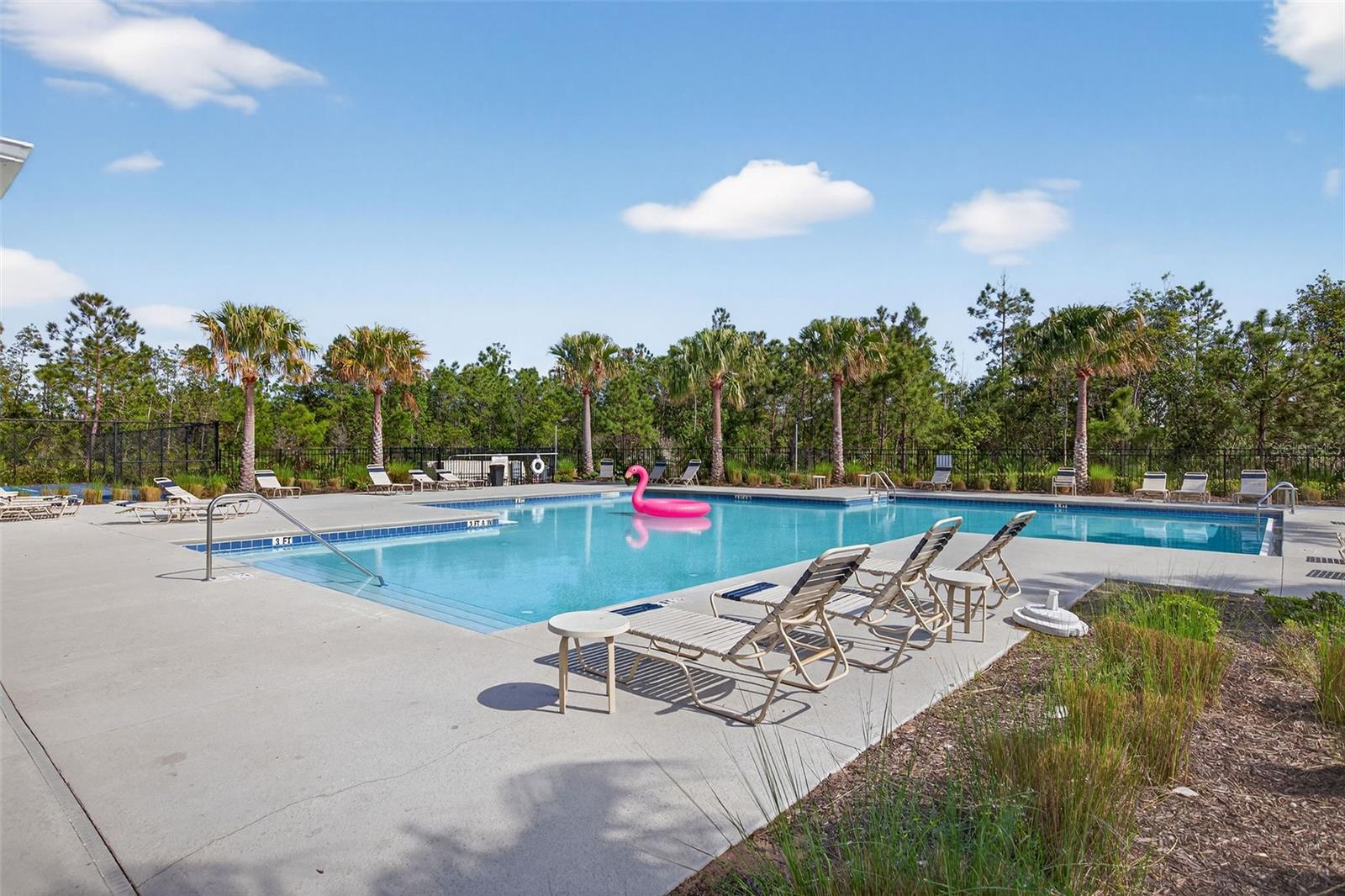 Image 37 of 92 For 2992 Gibraltar Boulevard