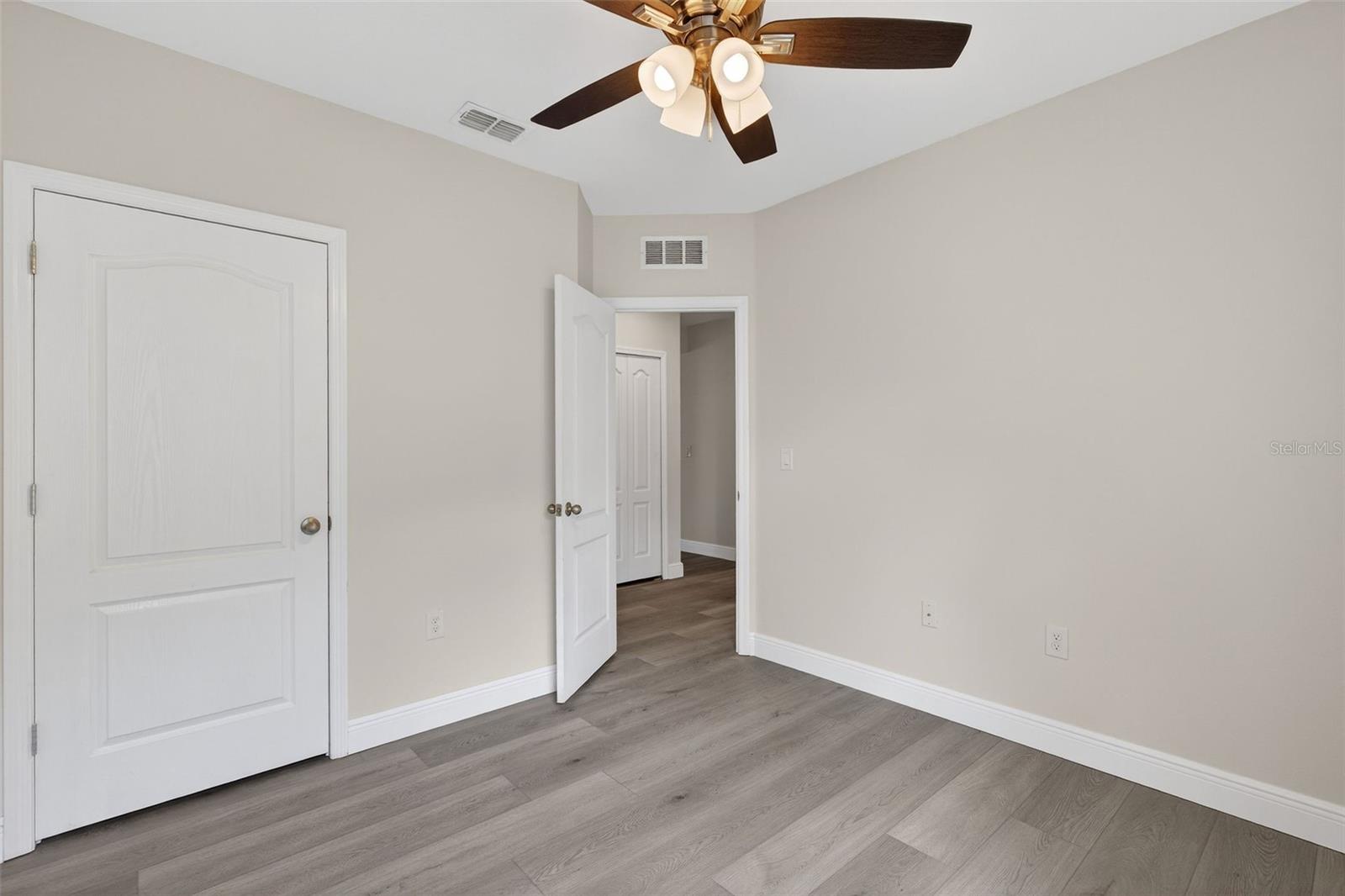 Image 57 of 92 For 2992 Gibraltar Boulevard