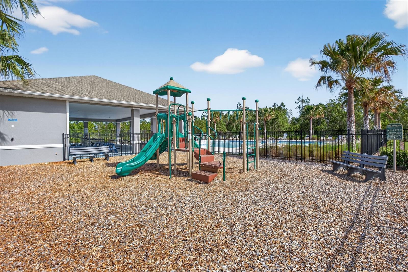 Image 68 of 92 For 2992 Gibraltar Boulevard