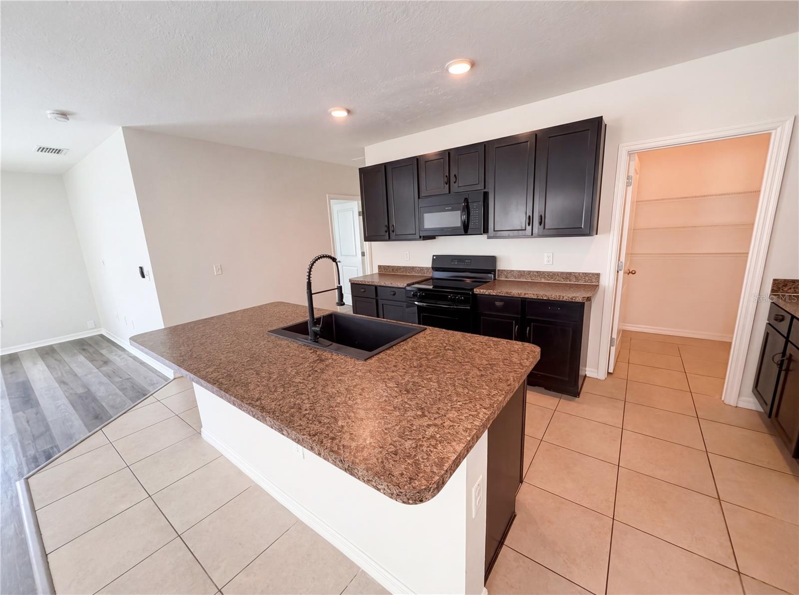 Image 28 of 35 For 10225 Mangrove Well Road