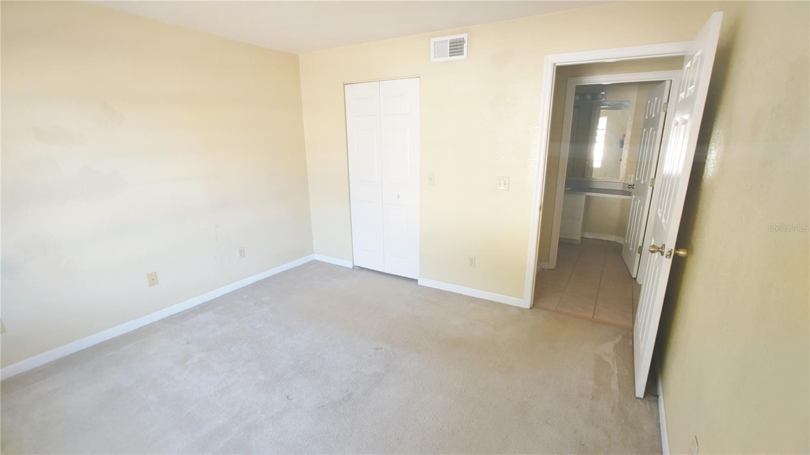 Image 16 of 24 For 822 Camargo Way 210