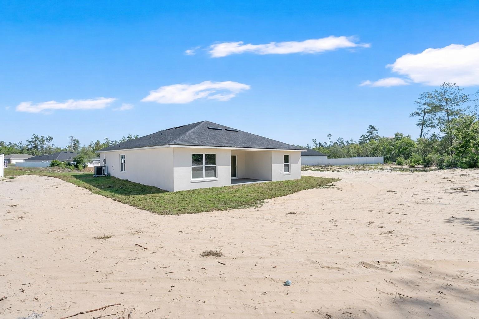 Image 21 of 26 For 17061 30th Avenue Road