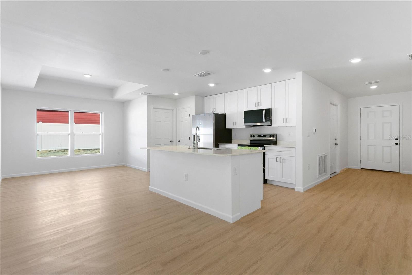 Image 3 of 26 For 17061 30th Avenue Road