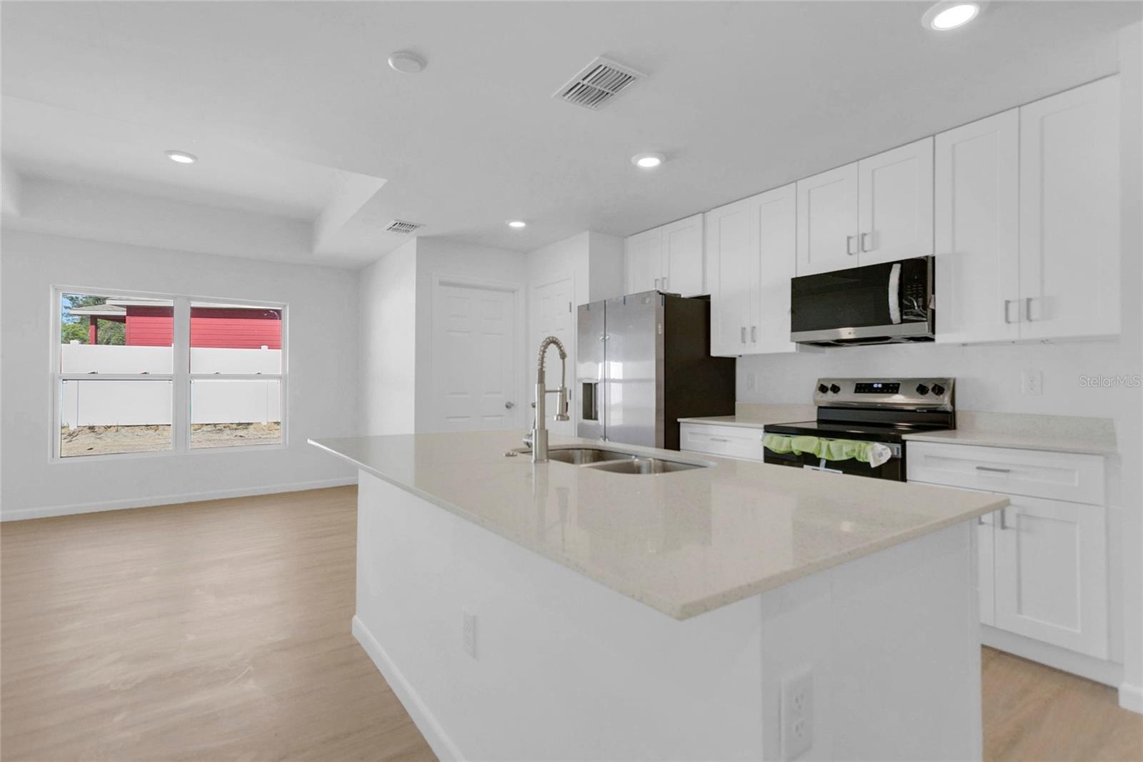 Image 4 of 26 For 17061 30th Avenue Road