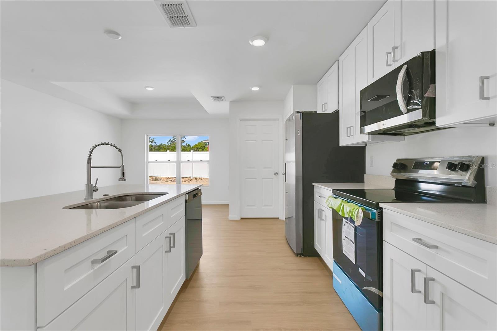 Image 5 of 26 For 17061 30th Avenue Road