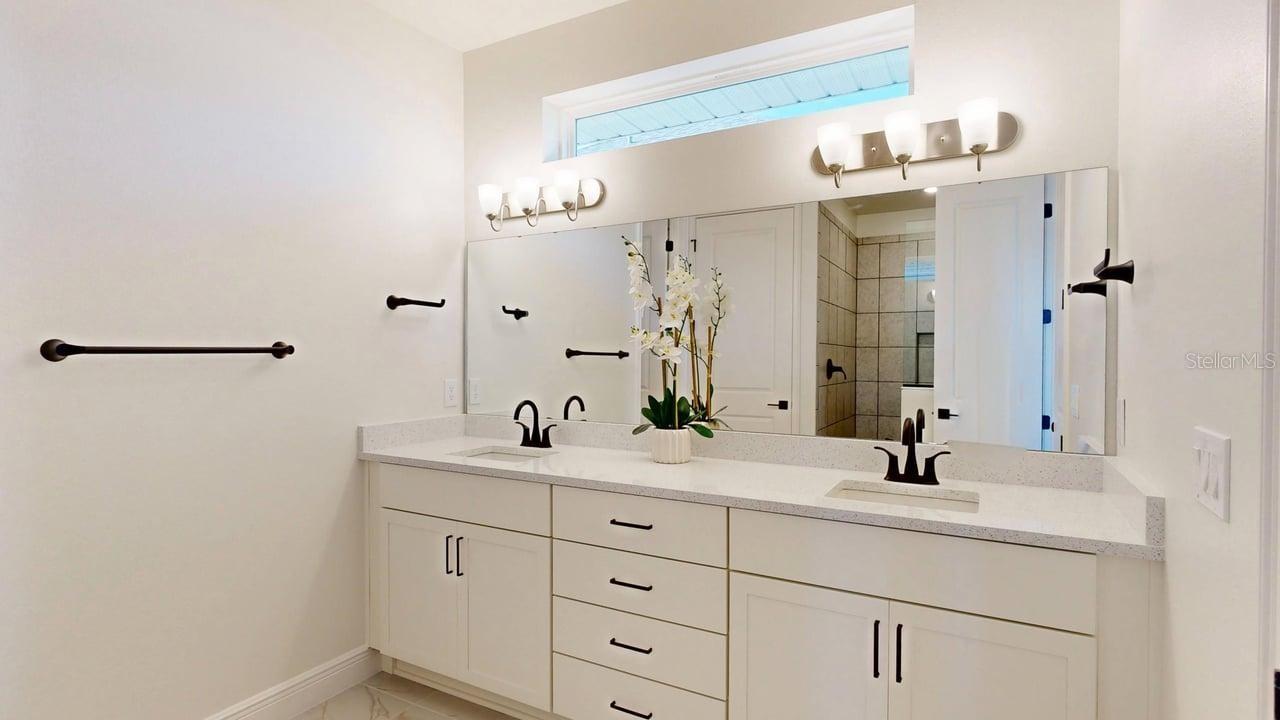 Image 17 of 34 For 9985 Gobat Alley