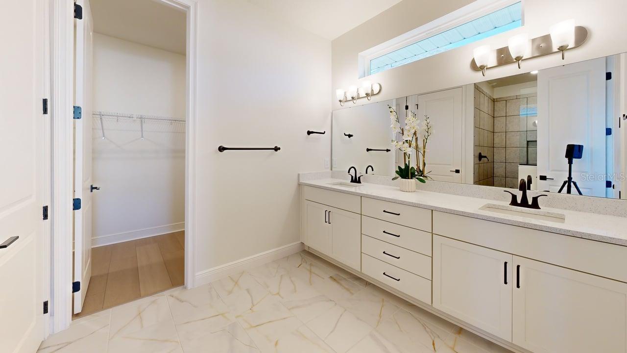 Image 18 of 34 For 9985 Gobat Alley