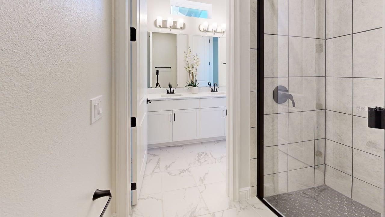 Image 19 of 34 For 9985 Gobat Alley