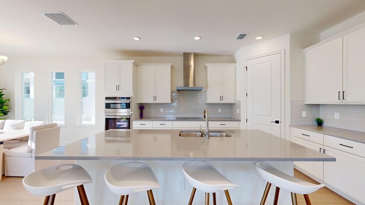 Image 3 of 34 For 9985 Gobat Alley