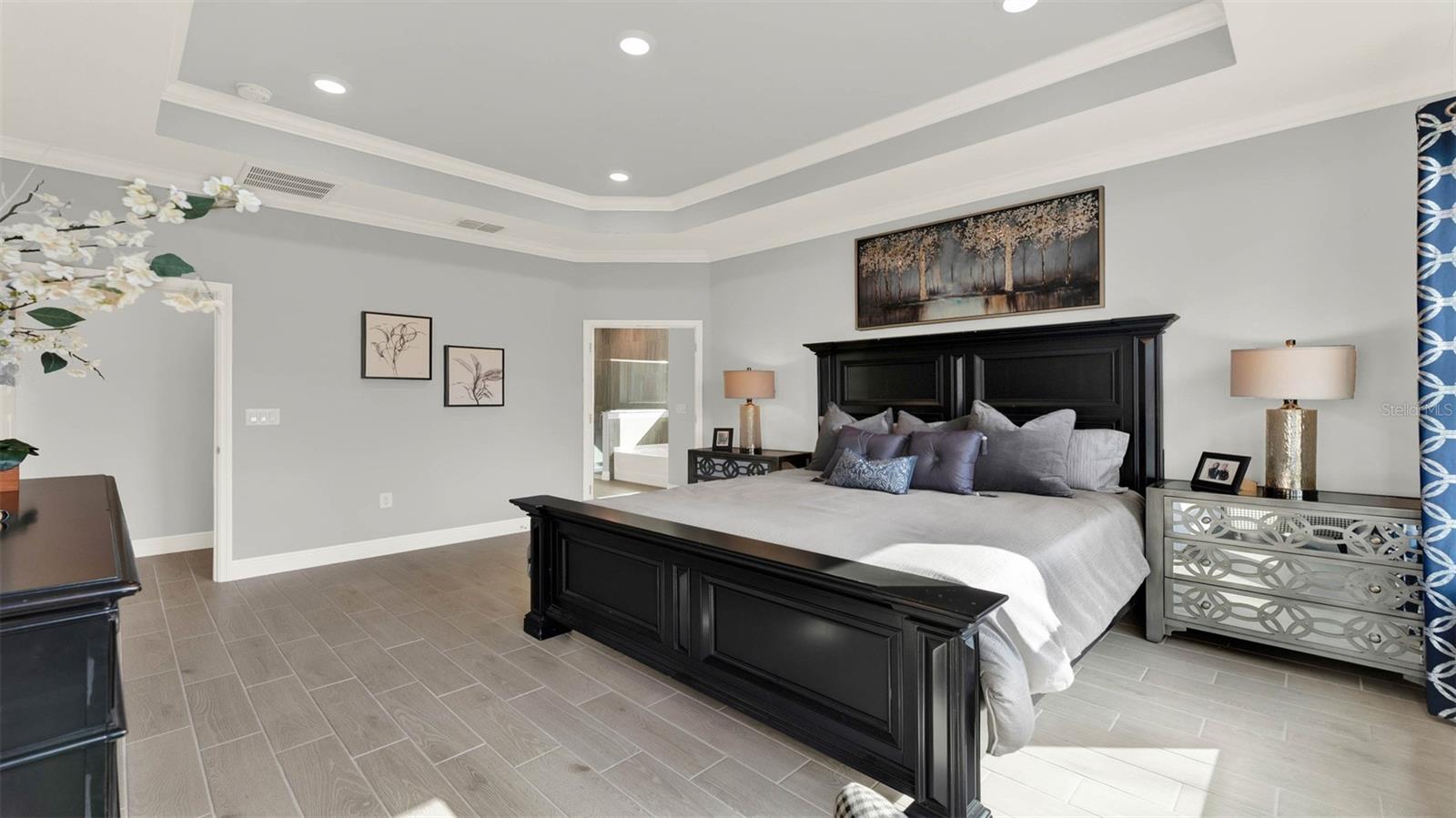 Image 11 of 32 For 11217 Hollow Bay Drive