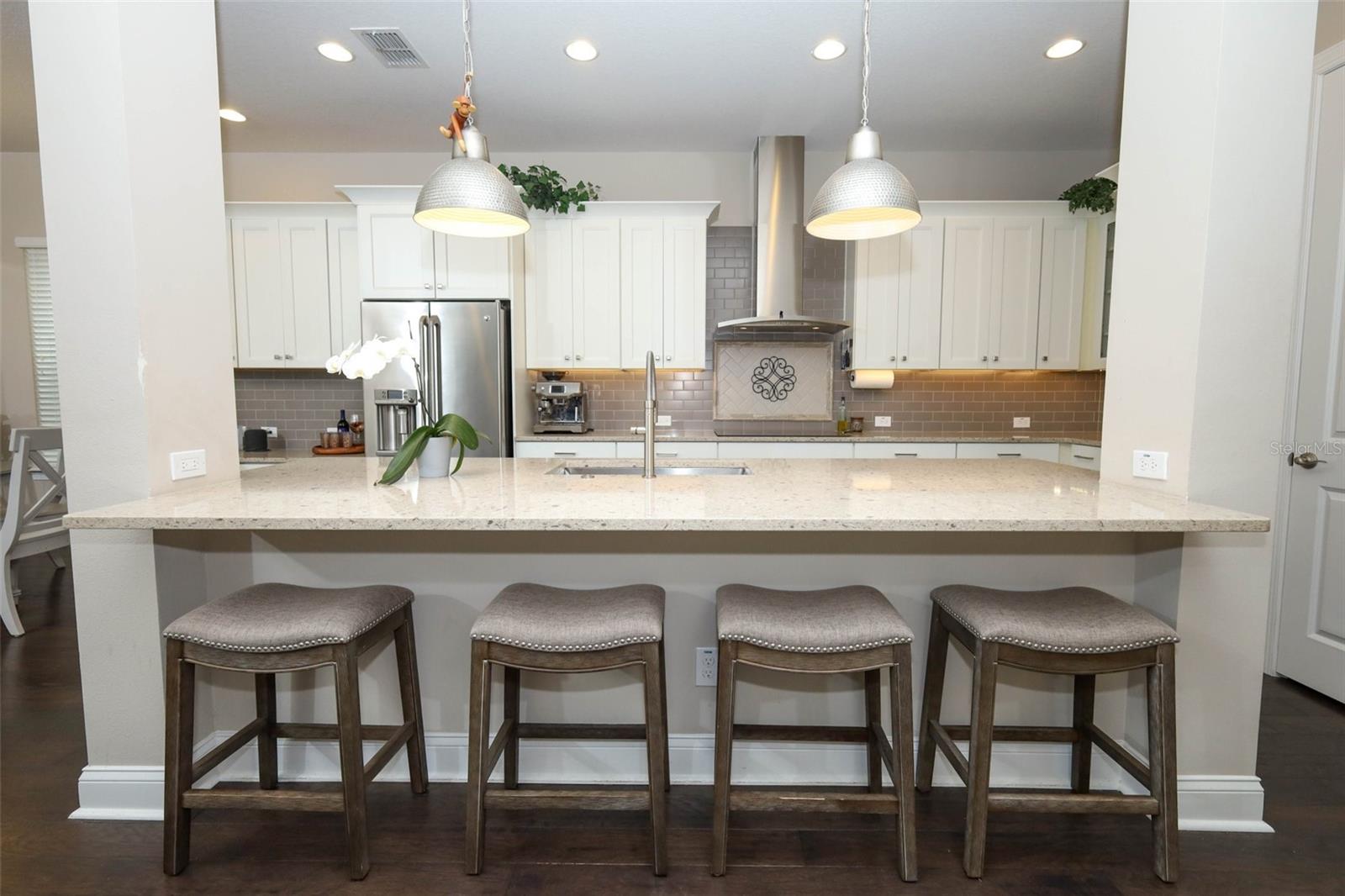 Image 11 of 78 For 203 Vine Street