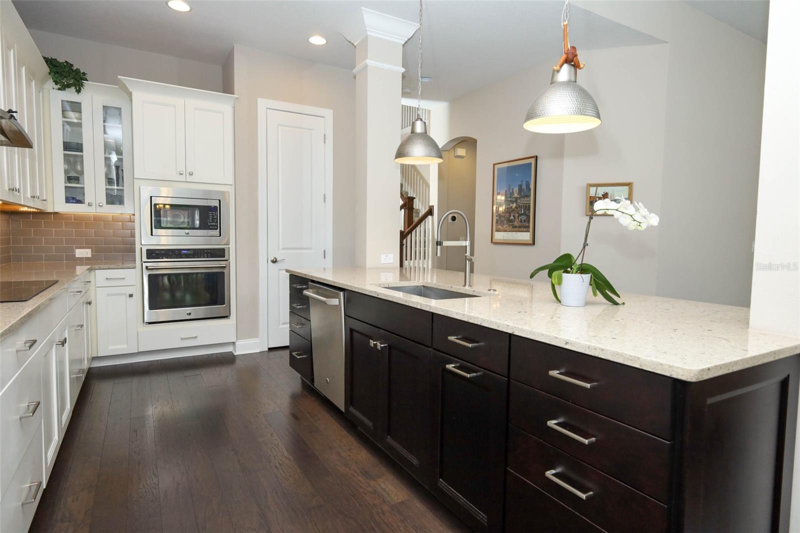 Image 18 of 78 For 203 Vine Street