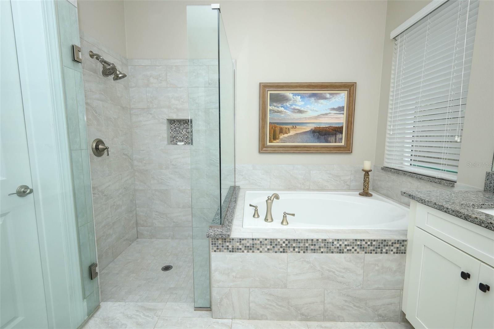 Image 29 of 78 For 203 Vine Street