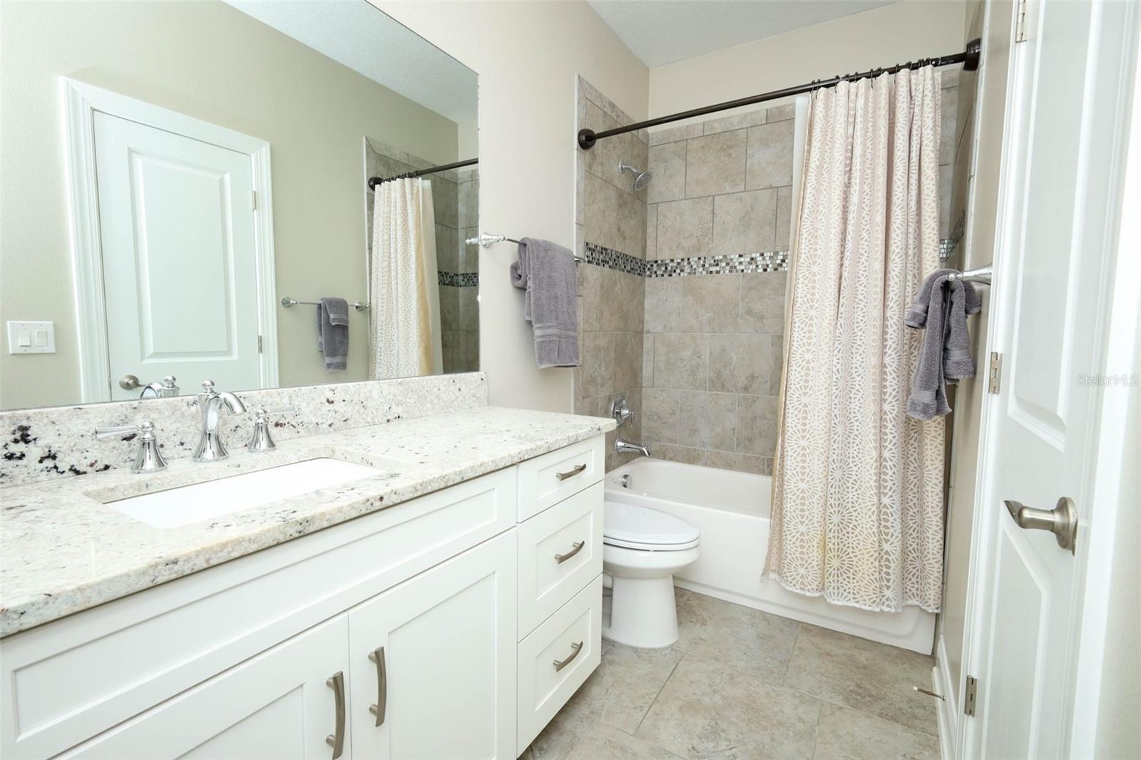 Image 38 of 78 For 203 Vine Street