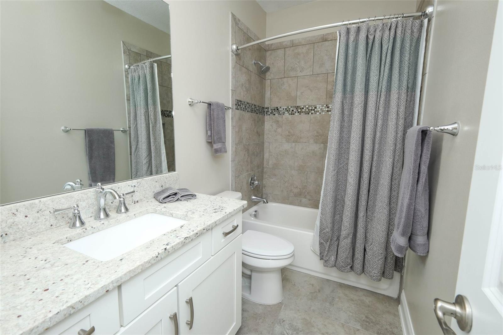 Image 41 of 78 For 203 Vine Street