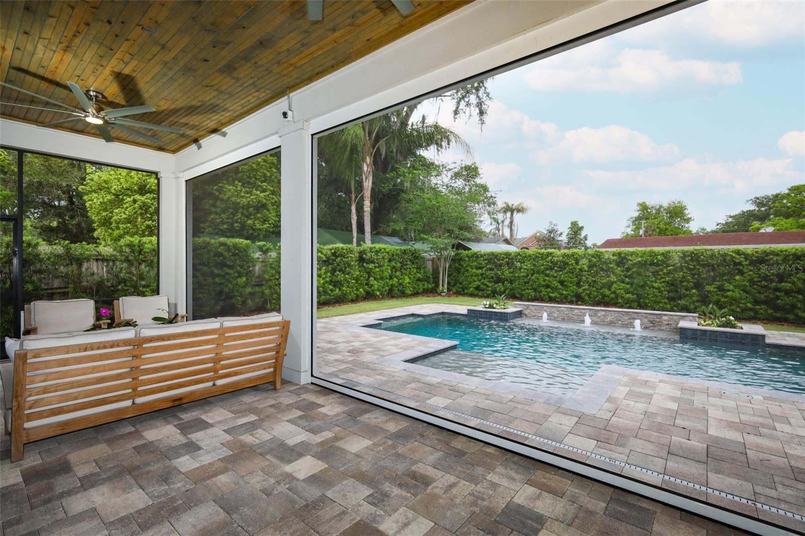 Image 46 of 78 For 203 Vine Street