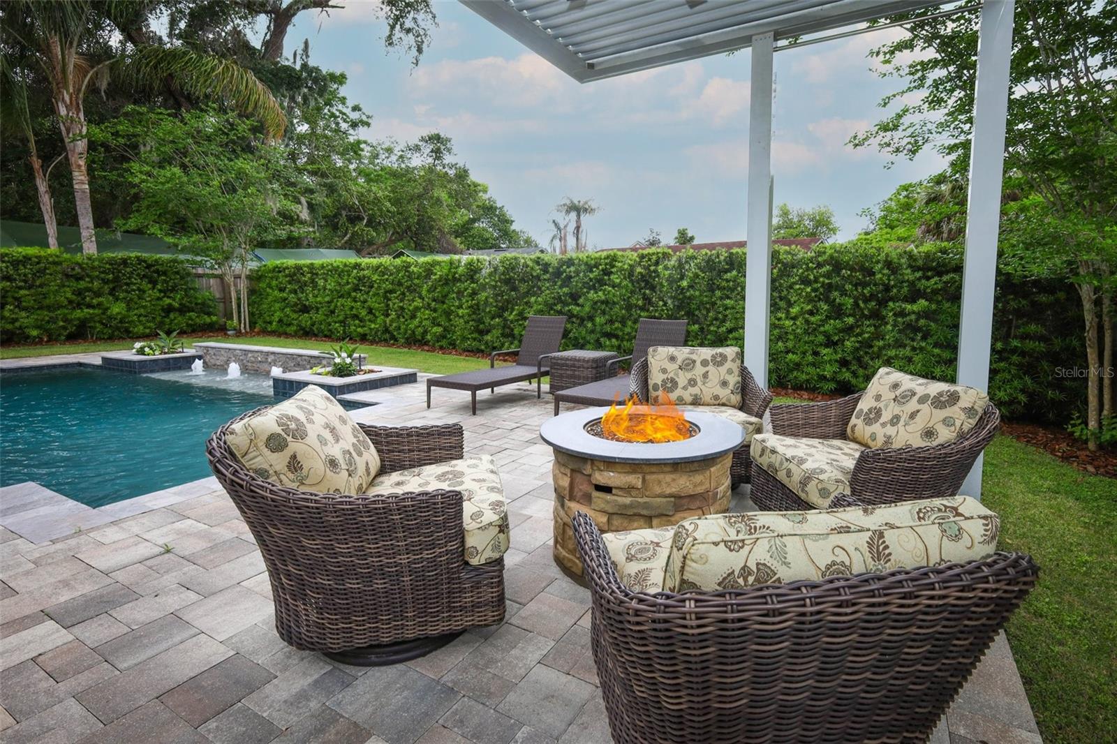 Image 52 of 78 For 203 Vine Street