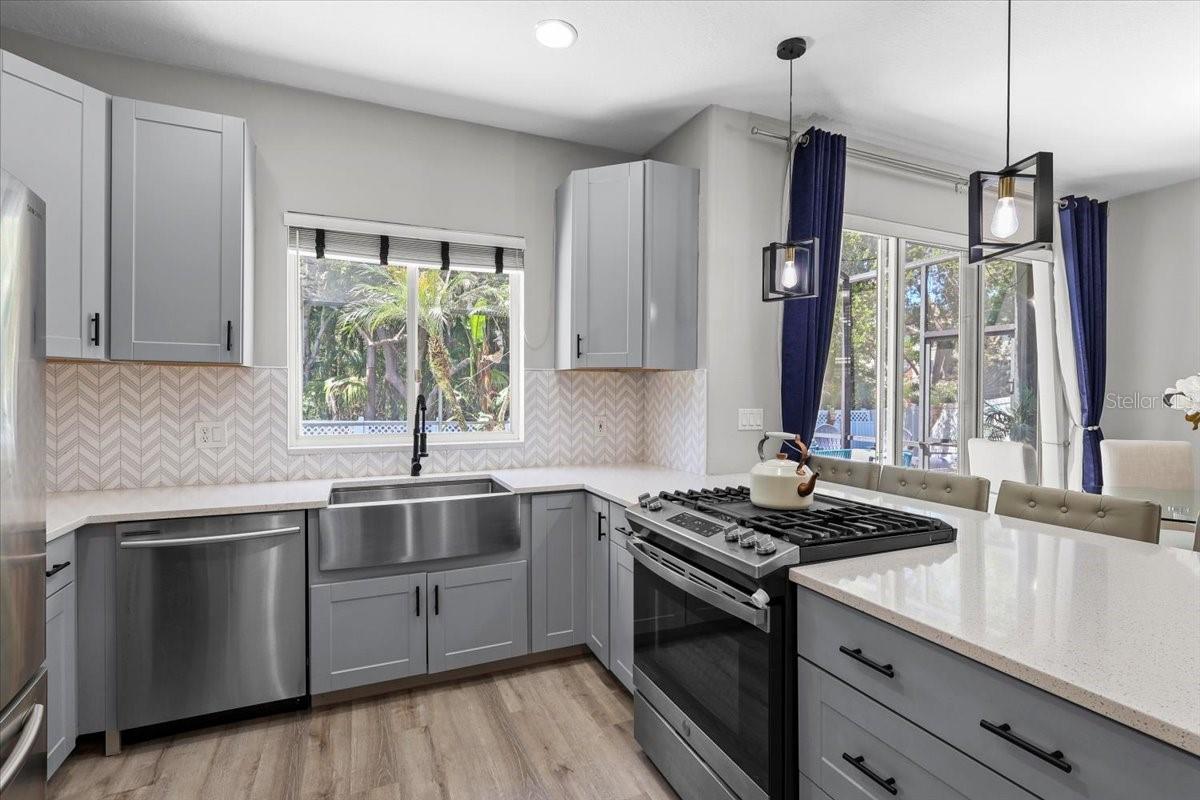 Image 8 of 69 For 6841 Bouganvillea Crescent Drive