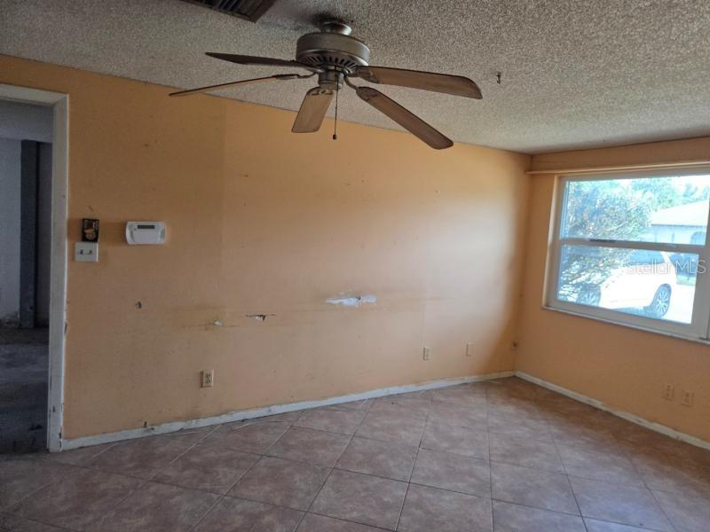 Image 10 of 14 For 7146 Carmel Avenue