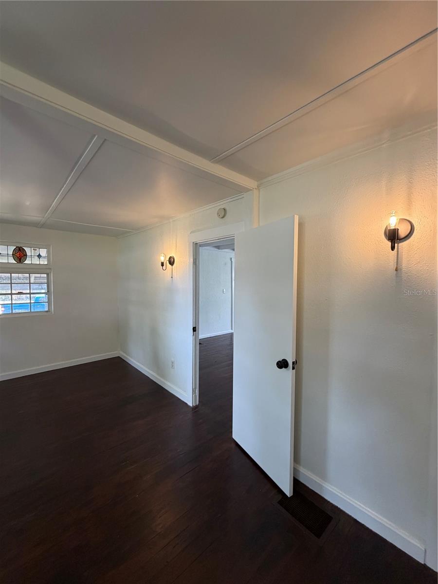 Image 13 of 49 For 1725 Fairview Shores Drive A