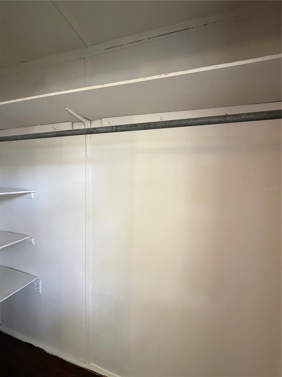 Image 15 of 49 For 1725 Fairview Shores Drive A